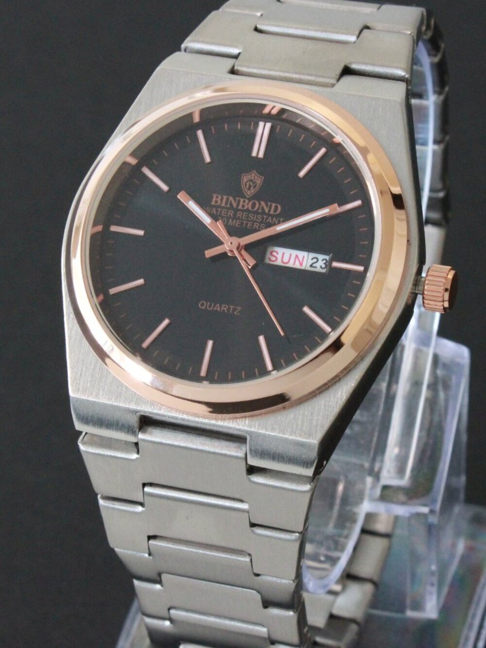 Men's Integrated Bracelet Sports Watch Stainless Steel Radiant Black Dial 40mm - Picture 4 of 8